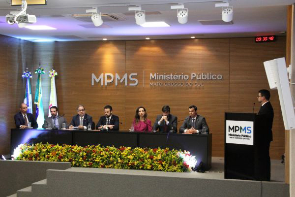 MPT-MS, MPMS e Procuradoria Regional Eleitoral firmam compromisso para combater ass&eacute;dio eleitoral contra trabalhadores durante o pleito de 2024
