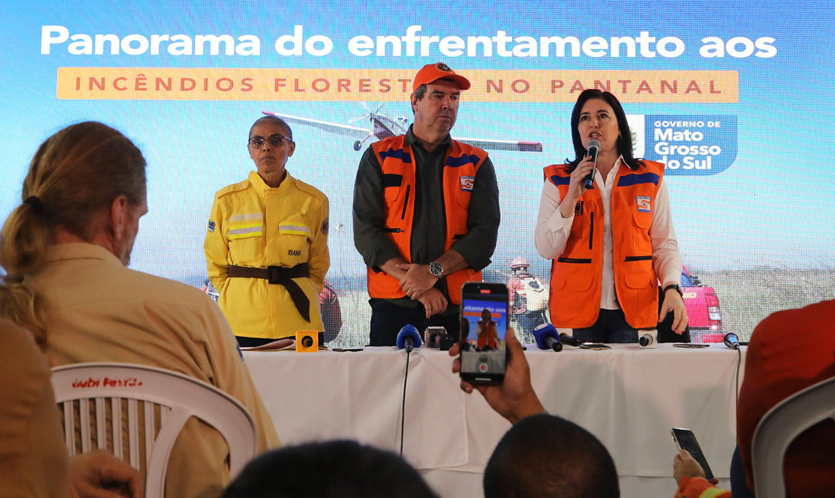 Pela 1ª vez, aeronave com 12 mil litros será usada no Pantanal; governo garante que não faltarão recursos