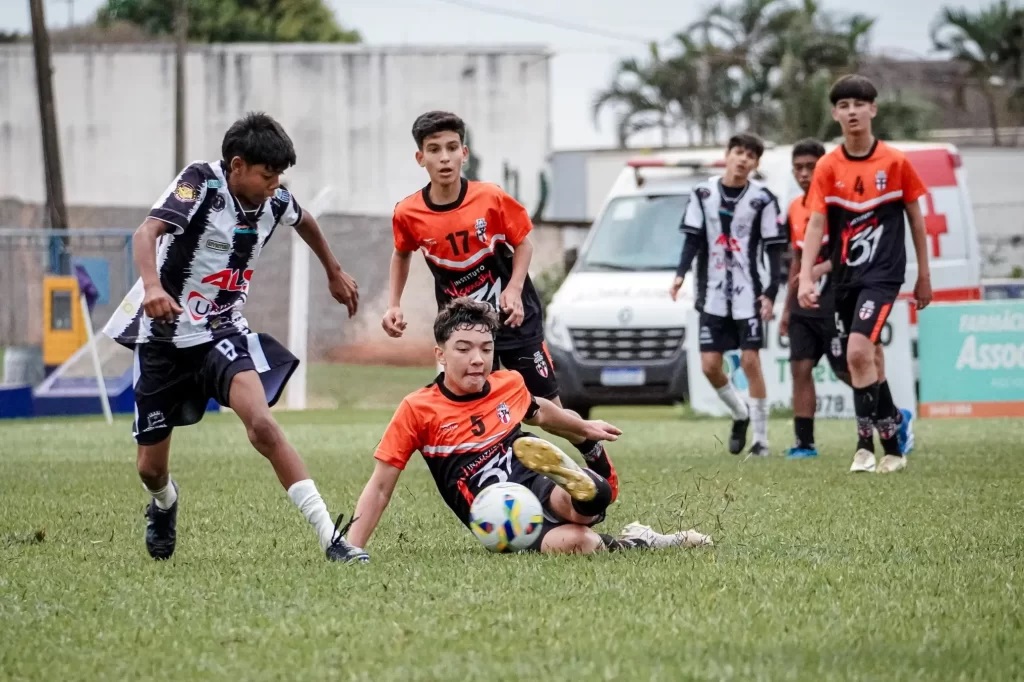 Instituto Ismaily bate Corumbaense e sai na frente na disputa pelo título do Estadual Sub-13
