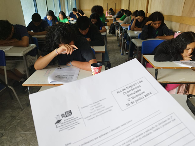 Religiosidade, tradi&ccedil;&atilde;o e simulados s&atilde;o trabalhados na EE J&uacute;lia Gon&ccedil;alves Passarinho