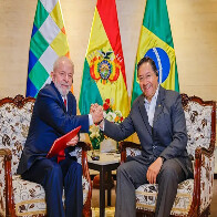 Na Bol&iacute;via, Lula diz n&atilde;o tolerar 'golpismo' e pede uni&atilde;o regional contra extrema direita