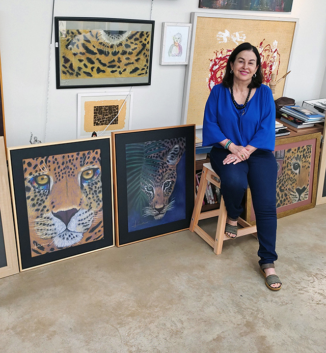 Estilista de MS cria cole&ccedil;&atilde;o com famosas on&ccedil;as de L&uacute;cia Martins