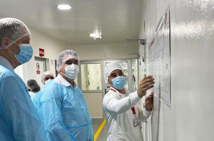 Ind&uacute;stria farmac&ecirc;utica boliviana recebe licen&ccedil;a para instalar unidade em Terenos