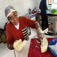 Em a&ccedil;&atilde;o in&eacute;dita, queijo e p&atilde;o da agricultura familiar refor&ccedil;am merenda da REME