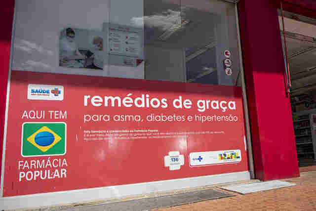 Farm&aacute;cia Popular faz parte da vida dos brasileiros h&aacute; 20 anos