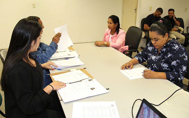 Prefeito empossa 41 aprovados no Concurso Público de Provas e Títulos 2024 da Prefeitura de Corumbá