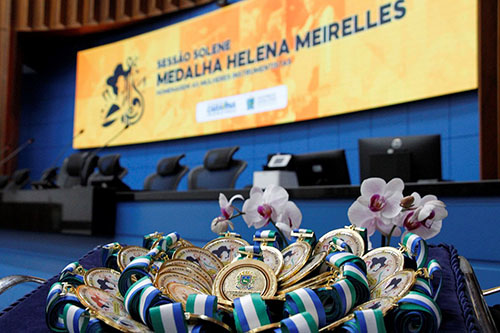 Dama da viola: Helena Meirelles e musicistas de MS s&atilde;o homenageadas pela ALEMS