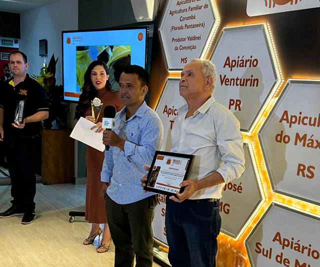 Pequeno produtor de Corumb&aacute; ganha  Pr&ecirc;mio Brasil Artesanal de Mel da CNA