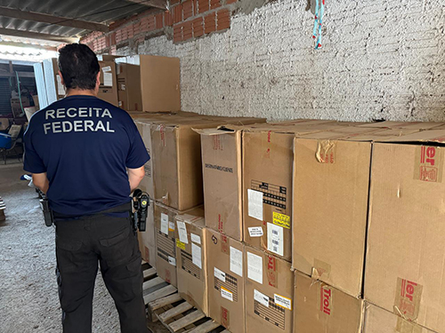 Em tr&ecirc;s dias, Receita Federal apreende mais de R$ 8 milh&otilde;es em ve&iacute;culos, drogas e mercadorias ilegais no Mato Grosso do Sul 