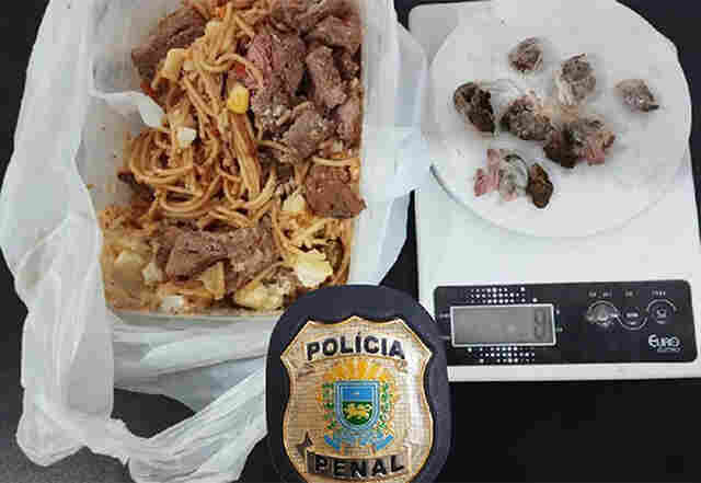 Em Corumb&aacute;, visitante &eacute; flagrada por policiais penais com drogas envoltas em peda&ccedil;os de carne