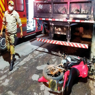 Motociclista perde a vida ap&oacute;s colidir em traseira de caminh&atilde;o estacionado