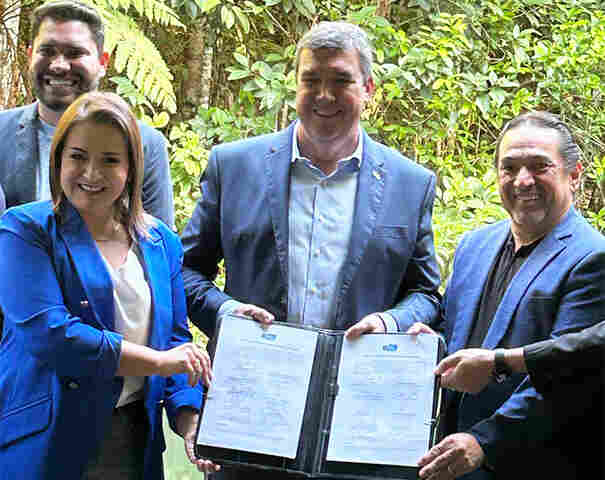 Em parceria com Uni&atilde;o e Estado, prefeito formaliza constru&ccedil;&atilde;o de 181 casas em Corumb&aacute;