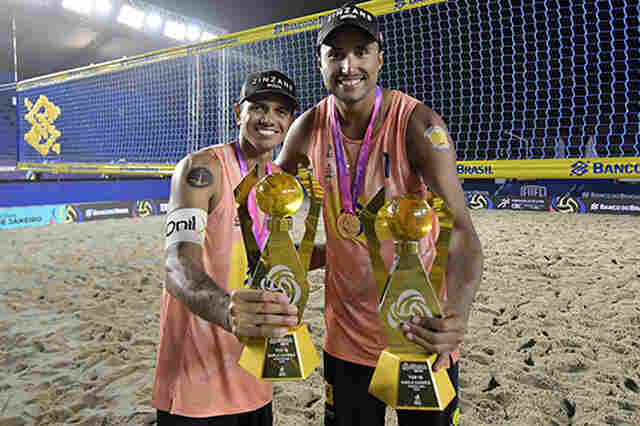 Benefici&aacute;rio do Bolsa Atleta, Arthur Mariano &eacute; campe&atilde;o da temporada 2024 do Circuito Brasileiro de V&ocirc;lei de Praia