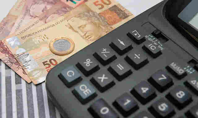 Mercado financeiro eleva previs&atilde;o da infla&ccedil;&atilde;o de 4,63% para 4,71% 