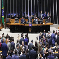 C&acirc;mara rejeita mudan&ccedil;as do Senado e aprova reforma tribut&aacute;ria 