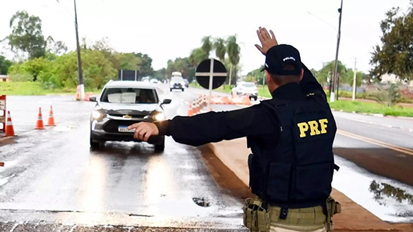 PRF apreende 3 Kg de cocaína em bagagem de passageira boliviana na BR-262