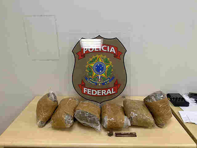 Mulher &eacute; detida pela PF por tr&aacute;fico de drogas em Corumb&aacute;