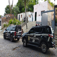 Pol&iacute;cia Civil cumpre mandados de busca e apreens&atilde;o na casa de autores de homic&iacute;dio ocorrido em Corumb&aacute;