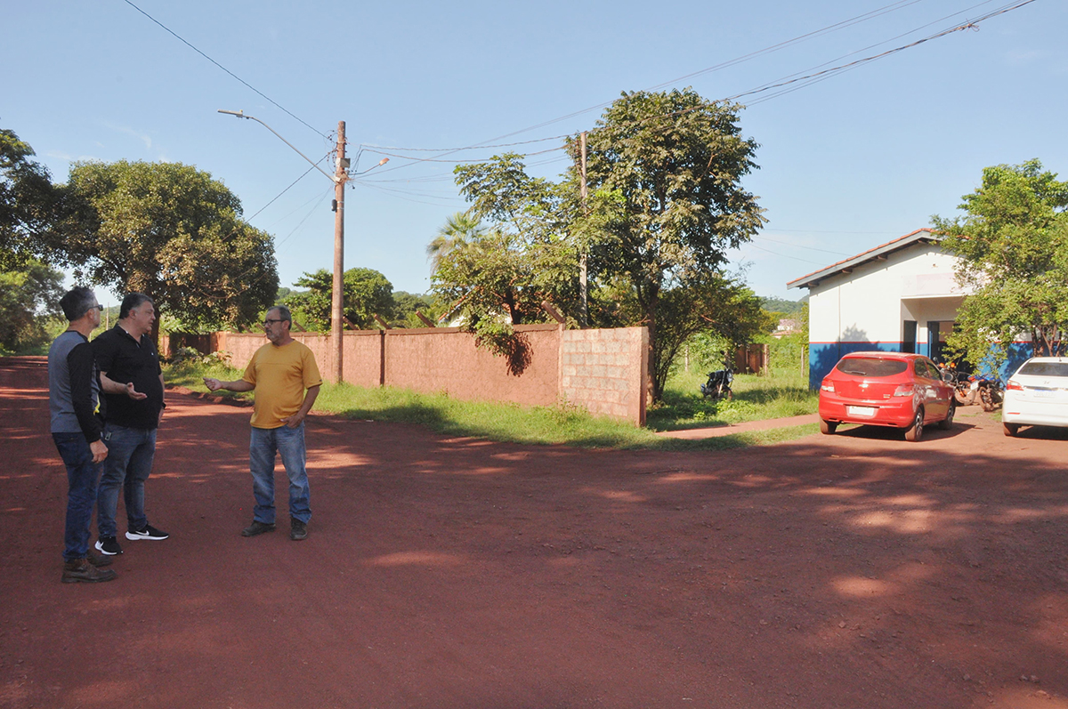 Prefeito Munir realiza visita ao Centro de Zoonoses para avaliar condições e ouvir demandas da equipe