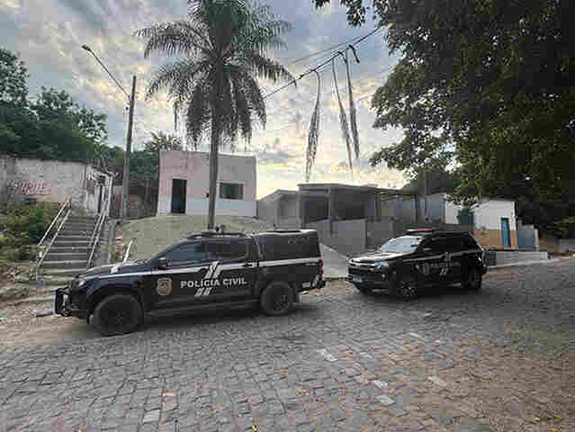 Pol&iacute;cia Civil prende dois autores de homic&iacute;dio ocorrido no dia 1&ordm; de janeiro em Corumb&aacute;