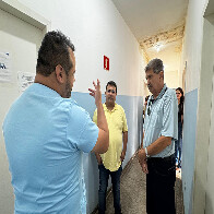 Prefeito visita unidade de sa&uacute;de do bairro Padre Ernesto e identifica demandas 