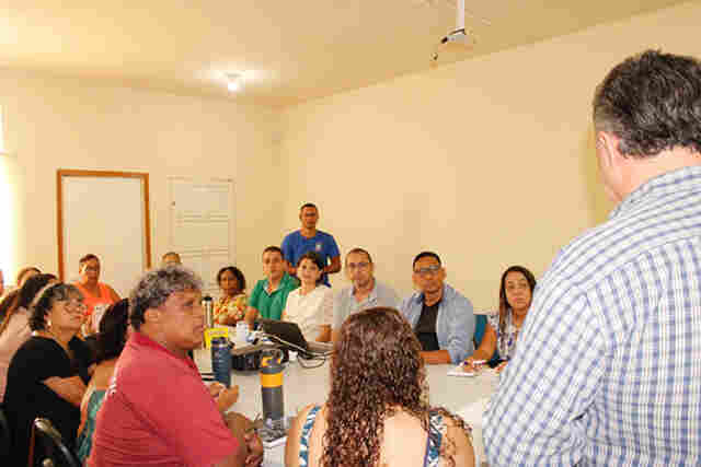 Munir realiza reuni&atilde;o com os Gestores Municipais de Educa&ccedil;&atilde;o na Prefeitura de Lad&aacute;rio