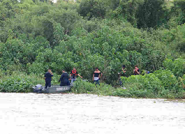 Marinha resgata cinco pessoas &agrave; deriva no Rio Paraguai