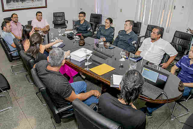 Com pr&eacute;via de programa&ccedil;&atilde;o, Prefeitura discute seguran&ccedil;a do Carnaval com PM