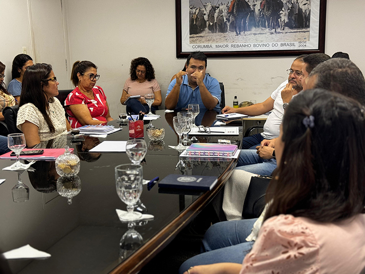 Em reunião com secretariado, prefeito e vice avaliam ações da Prefeitura de Corumbá