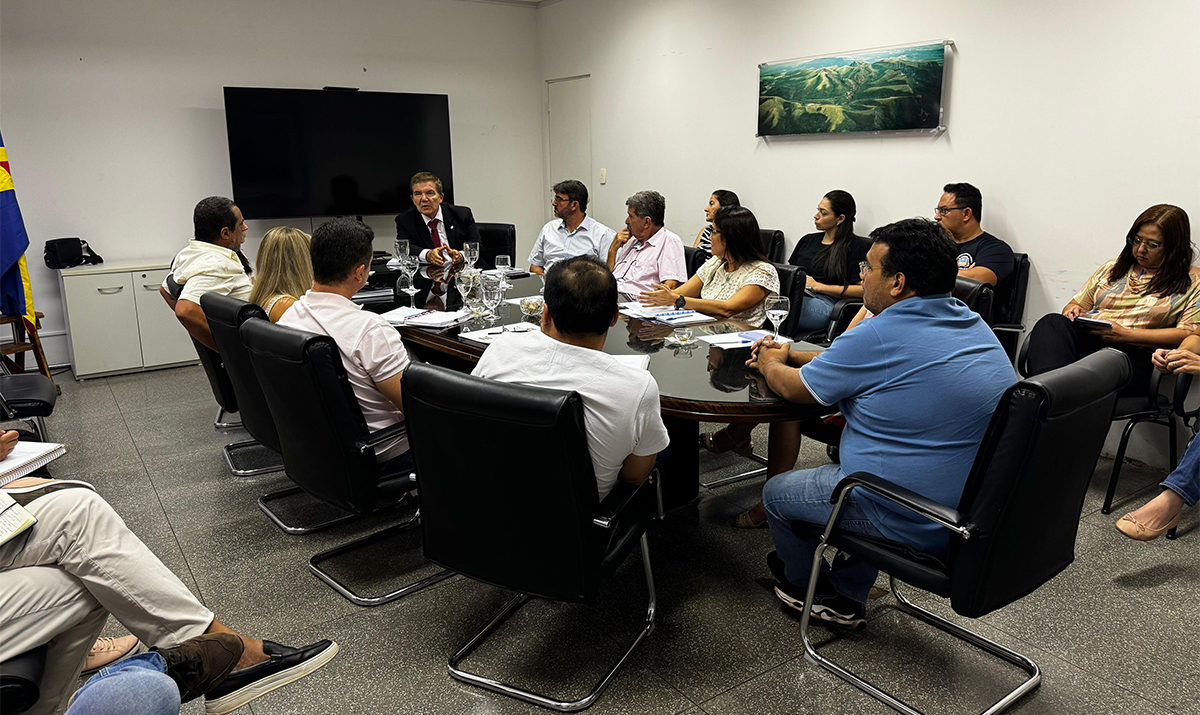 Em reunião com secretariado, prefeito e vice avaliam ações da Prefeitura de Corumbá