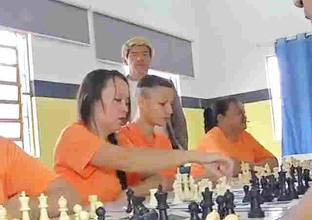 Xadrez que Liberta: esporte da mente &eacute; ferramenta para o futuro de reeducandas em Corumb&aacute;