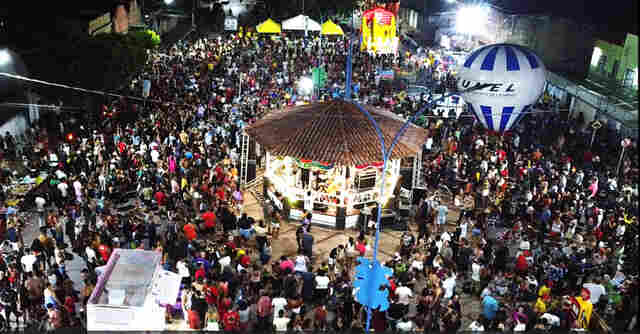 Milhares de pessoas entram na folia no primeiro "Esquenta de Carnaval 2025" de Lad&aacute;rio!
