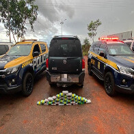 Bolivianos s&atilde;o detidos com 38 Kg de coca&iacute;na em um caminh&atilde;o guincho