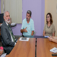Prefeitura de Corumb&aacute; discute projetos para popula&ccedil;&atilde;o ribeirinha com Minist&eacute;rio da Sa&uacute;de