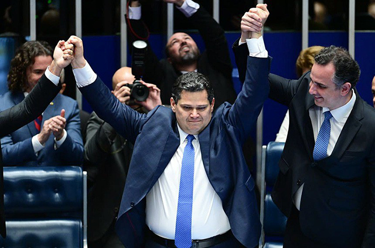 Davi Alcolumbre é o novo presidente do Senado