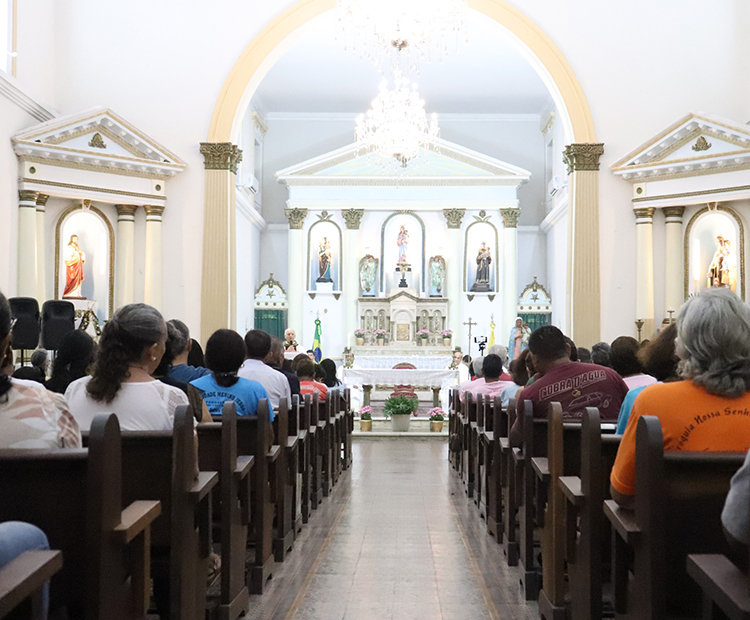 Corumb&aacute; celebra padroeira Nossa Senhora da Candel&aacute;ria 