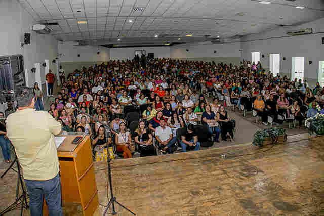 Prefeito Dr. Gabriel abre ano letivo da REME e destaca gest&atilde;o democr&aacute;tica e valoriza&ccedil;&atilde;o da Educa&ccedil;&atilde;o