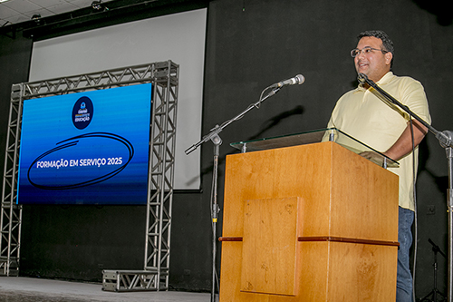 Prefeito Dr. Gabriel abre ano letivo da REME e destaca gest&atilde;o democr&aacute;tica e valoriza&ccedil;&atilde;o da Educa&ccedil;&atilde;o