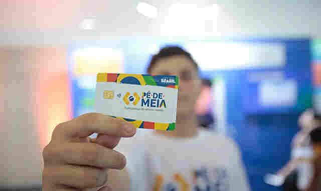 TCU decide liberar pagamentos do programa P&eacute;-de-Meia 