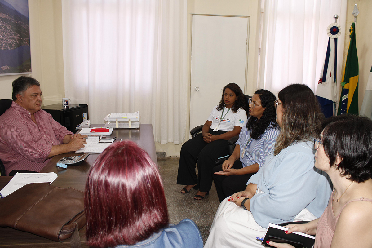 Prefeitura de Ladário recebe visita da Diretoria do IFMS