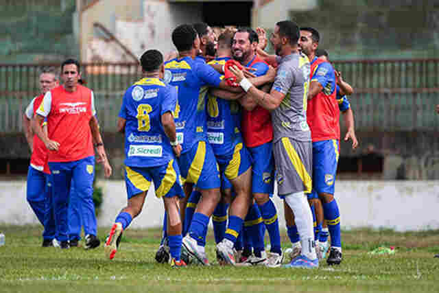 DAC vence Naviraiense no Dourad&atilde;o e assume lideran&ccedil;a provis&oacute;ria
