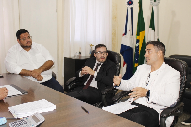 Ministério Público e Administração Municipal de Ladário se alinham em demandas judiciais