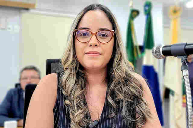 Hanna busca emenda para aquisi&ccedil;&atilde;o de &ocirc;nibus e atender alunos que estudam na Funda&ccedil;&atilde;o Bradesco