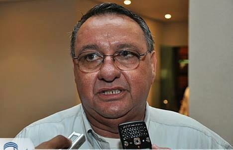 Federa&ccedil;&atilde;o de Futebol de MS homenageia jornalista Marcos Ant&ocirc;nio Silvestre