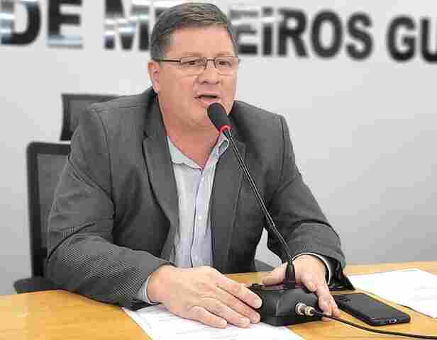 Presidente da C&acirc;mara, Bira reivindica instala&ccedil;&atilde;o de banheiros qu&iacute;micos nas feiras-livres