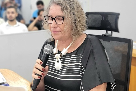 Vereadora Nanah Cordeiro pede informa&ccedil;&otilde;es sobre situa&ccedil;&atilde;o do cemit&eacute;rio do Assentamento Taquaral