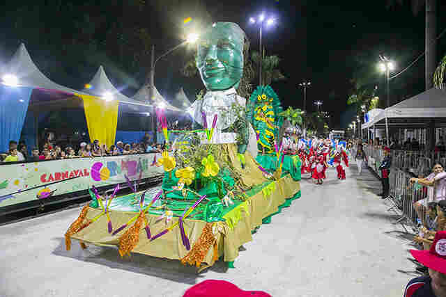 Imperatriz Corumbaense abre desfile com enredo sobre os orix&aacute;s