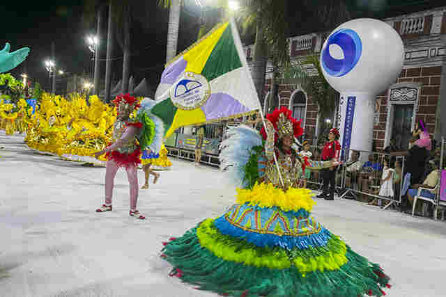 Marqu&ecirc;s de Sapuca&iacute; leva a hist&oacute;ria de Ox&oacute;ssi para a avenida 