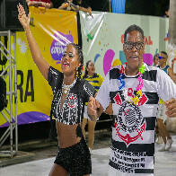 Vit&oacute;ria consagradora para o bloco Praia, Bola e Cerveja que homenageou o ex-jogador do Corinthians Cl&aacute;udio Mineiro