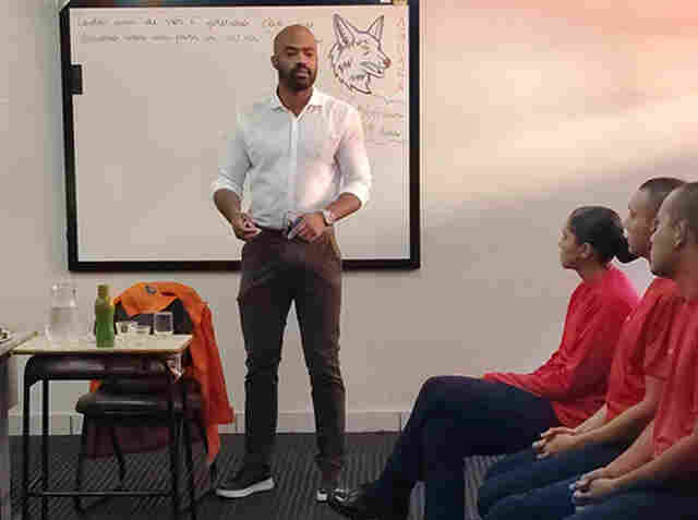Delegado Regional de Pol&iacute;cia Civil de Corumb&aacute; ministra palestra sobre o enfrentamento ao racismo, para Curso de Forma&ccedil;&atilde;o de Oficiais Bombeiros